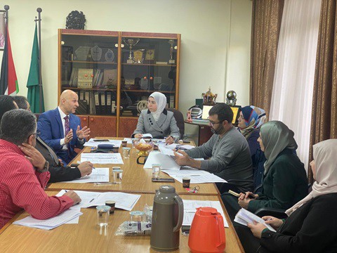 اجتماعات اللجنة الفنية في المدرسة النموذجية